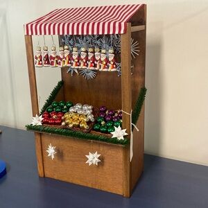 Buyers Choice Glass Ornament Stall
